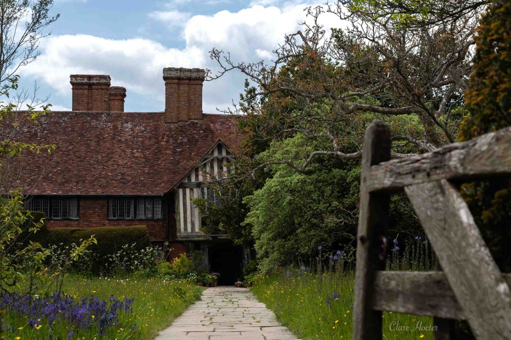great dixter gardens, christopher lloyd, northiam, english country garden, clare hocter
